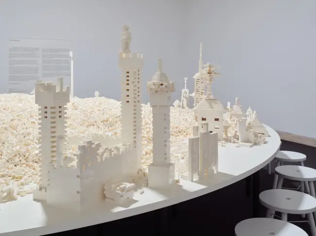Para crianças: experiências com a arte desde 1968